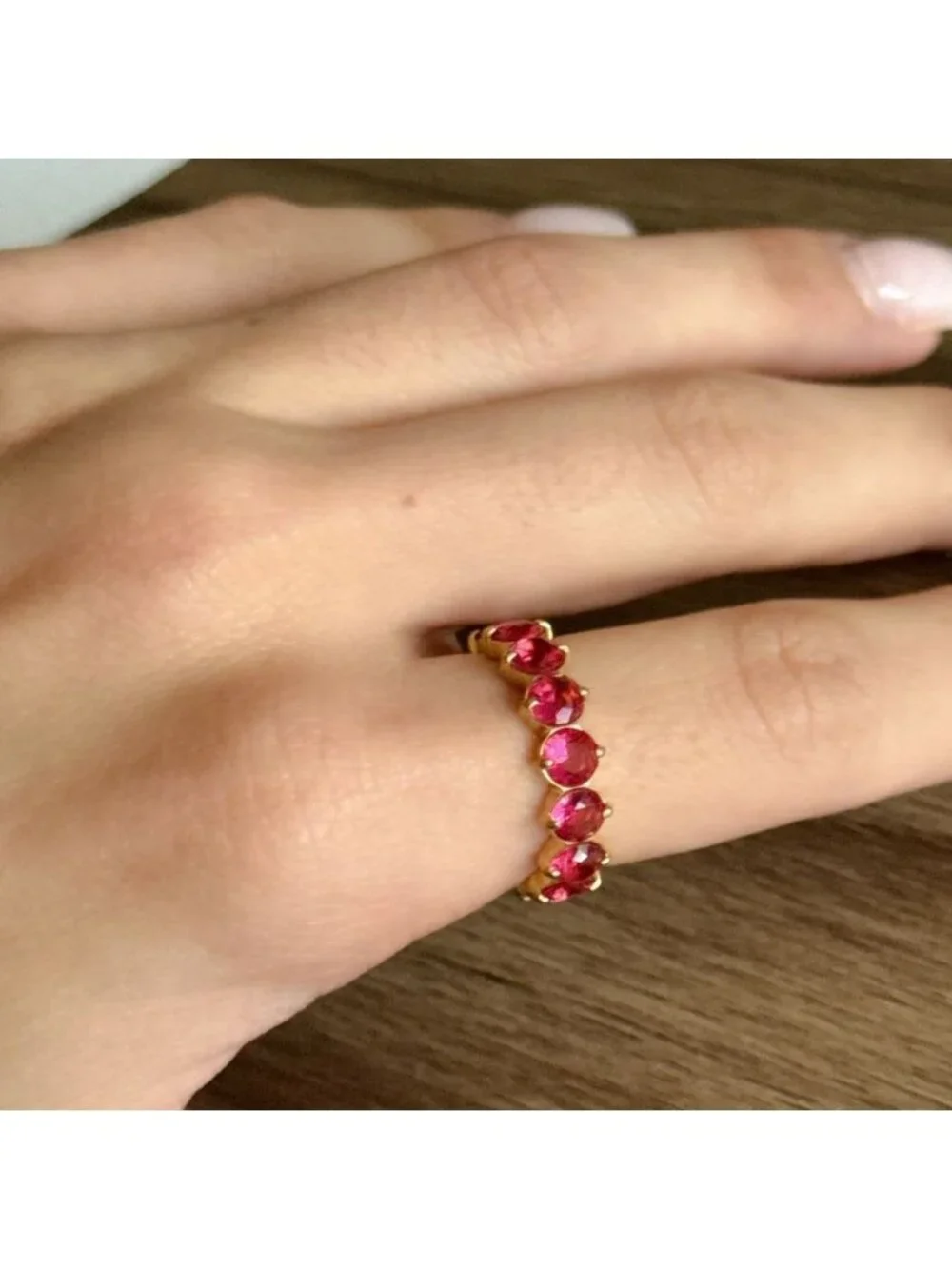 Gold Ring with Vibrant Pink Stones Q662
